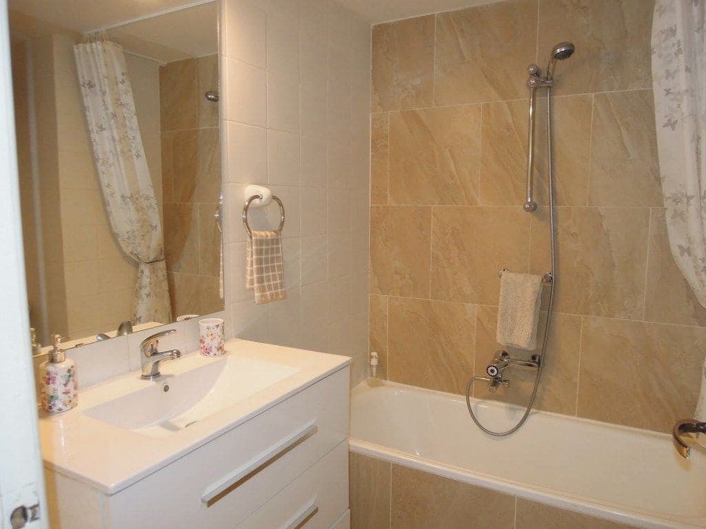 2 bedroom Apartment for rent in Altea with pool garage - € 1,100 (Ref: 9322431)