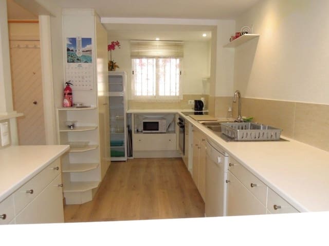 2 bedroom Apartment for rent in Altea with pool garage - € 1,100 (Ref: 9322431)