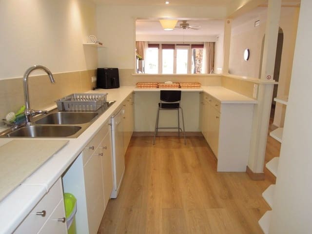 2 bedroom Apartment for rent in Altea with pool garage - € 1,100 (Ref: 9322431)