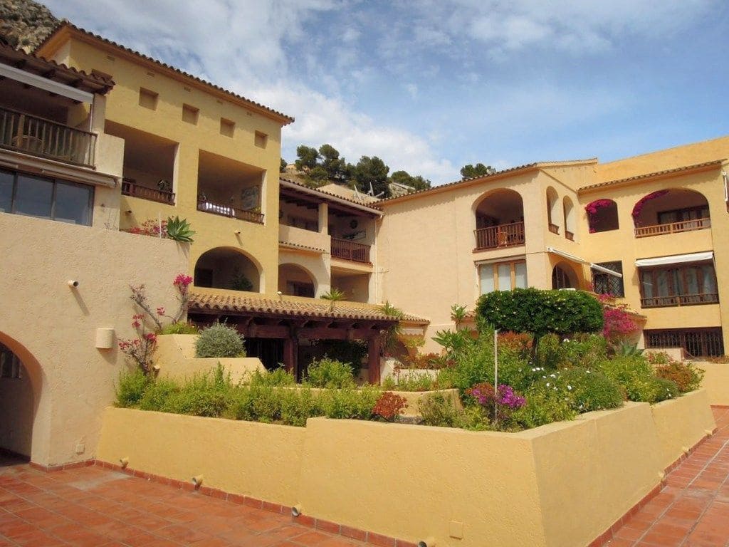 2 bedroom Apartment for rent in Altea with pool garage - € 1,100 (Ref: 9322431)
