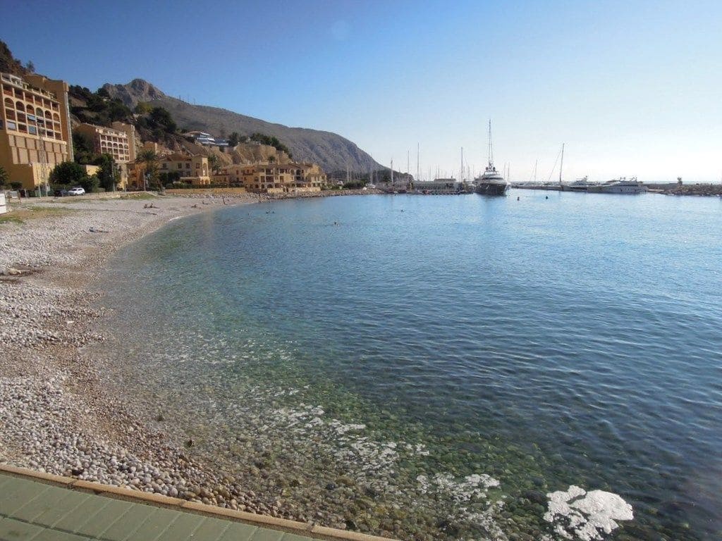 2 bedroom Apartment for rent in Altea with pool garage - € 1,100 (Ref: 9322431)