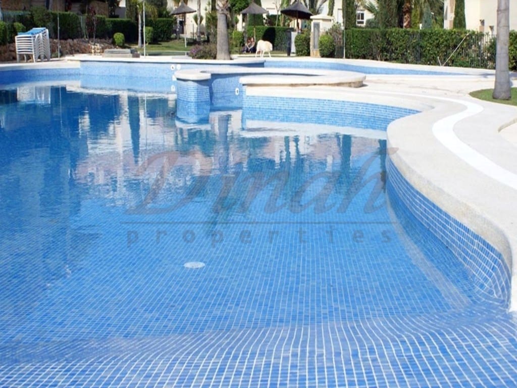 Apartamento de 2 habitaciones en Altea en venta con piscina garaje - 280.000 € (Ref: 9337491)