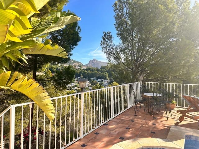 3 sypialnia Willa do wynajęcia w Altea z basenem garażem - 1 700 € (Ref: 9341839)