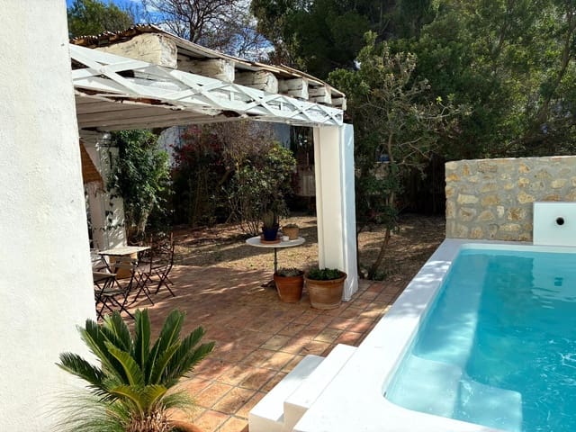 5 bedroom Villa for rent in Altea with pool garage - € 3,000 (Ref: 9371704)