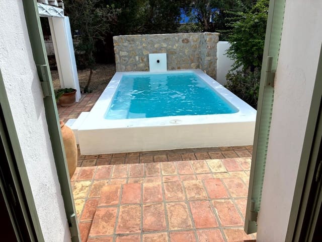 5 bedroom Villa for rent in Altea with pool garage - € 3,000 (Ref: 9371704)