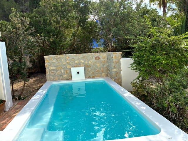 5 bedroom Villa for rent in Altea with pool garage - € 3,000 (Ref: 9371704)