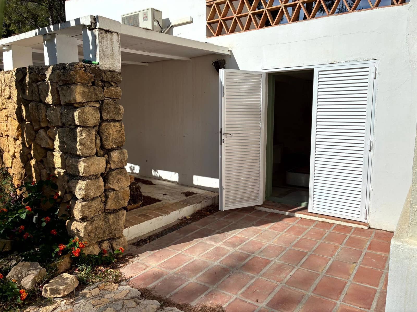 5 soveværelse Villa til leje i Altea med swimmingpool garage - € 3.000 (Ref: 9371704)