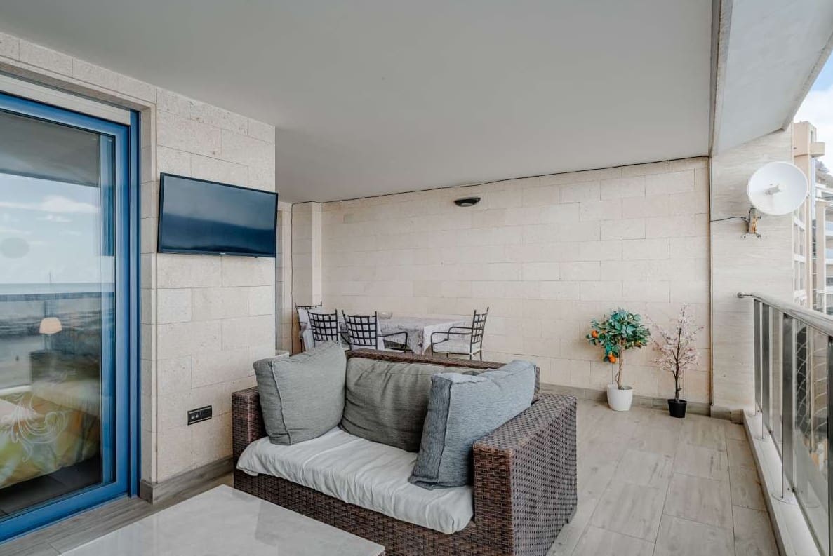 2 bedroom Apartment for sale in Altea with pool garage - € 380,000 (Ref: 9406198)