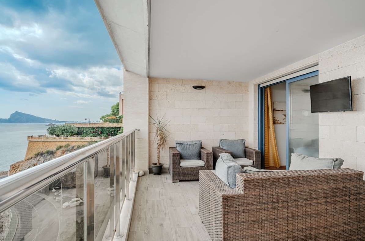 2 bedroom Apartment for sale in Altea with pool garage - € 380,000 (Ref: 9406198)