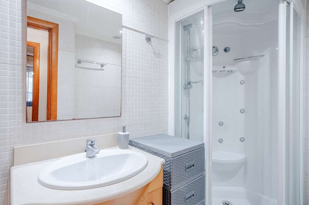 2 bedroom Apartment for sale in Altea with pool garage - € 380,000 (Ref: 9406198)