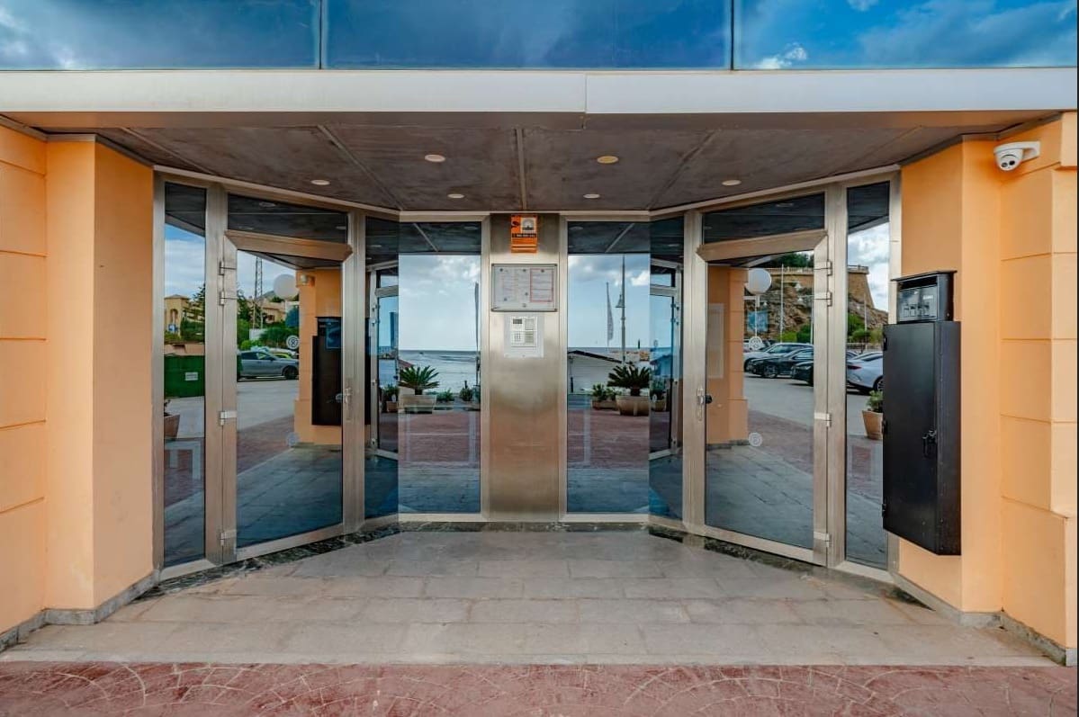 2 bedroom Apartment for sale in Altea with pool garage - € 380,000 (Ref: 9406198)