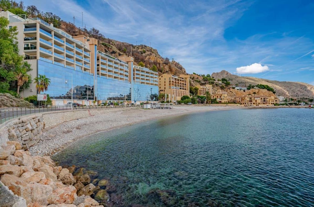 2 bedroom Apartment for sale in Altea with pool garage - € 380,000 (Ref: 9406198)