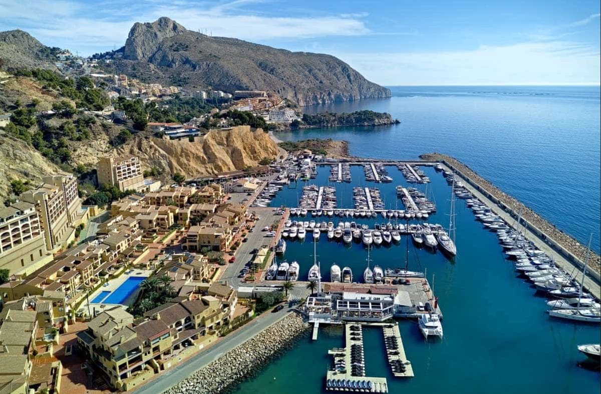 2 bedroom Apartment for sale in Altea with pool garage - € 380,000 (Ref: 9406198)