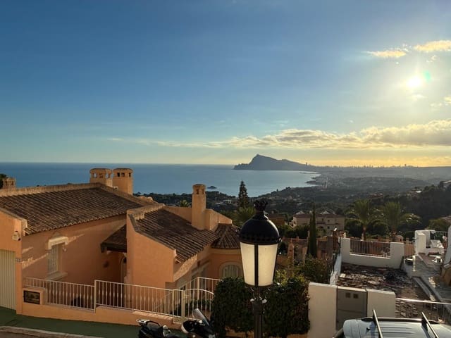 Chalet de 3 habitaciones en Altea en venta con piscina garaje - 450.000 € (Ref: 9445754)
