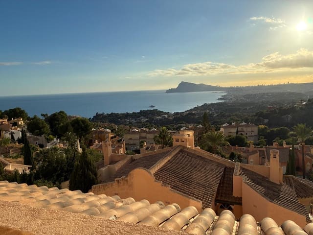 Chalet de 3 habitaciones en Altea en venta con piscina garaje - 450.000 € (Ref: 9445754)