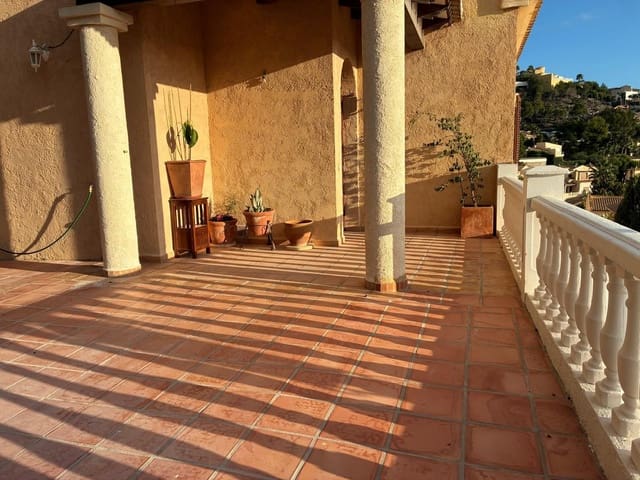 Chalet de 3 habitaciones en Altea en venta con piscina garaje - 450.000 € (Ref: 9445754)