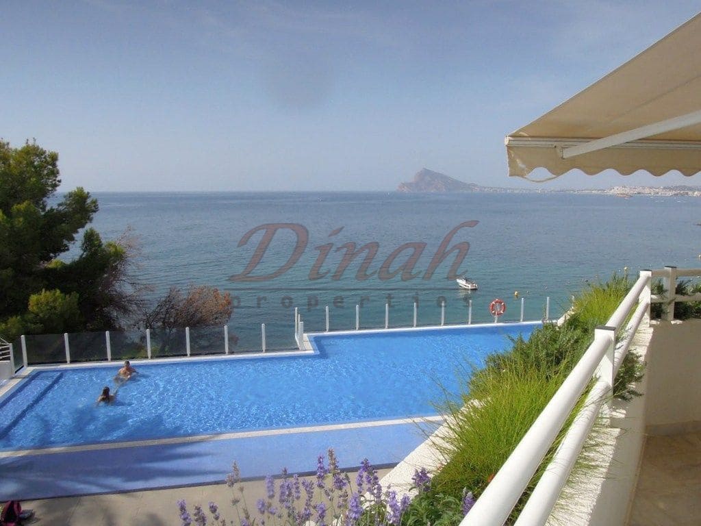 3 quarto Apartamento para arrendar em Altea com garagem - 1 800 € (Ref: 9461050)