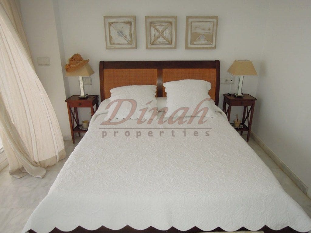 3 quarto Apartamento para arrendar em Altea com garagem - 1 800 € (Ref: 9461050)