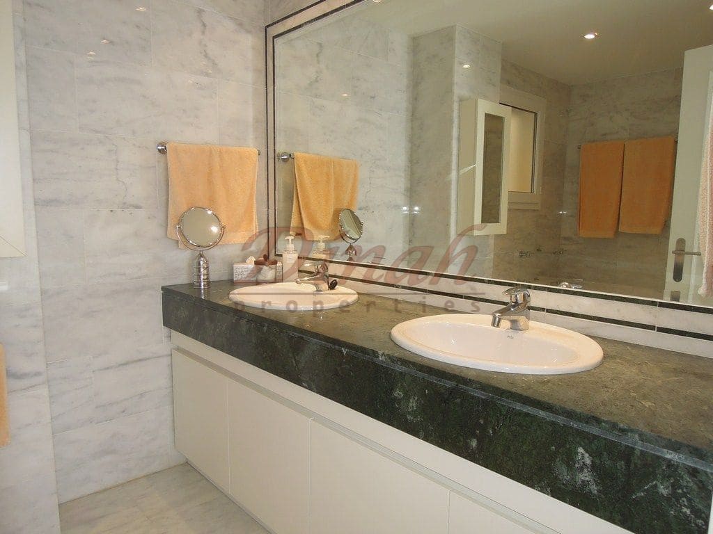 3 quarto Apartamento para arrendar em Altea com garagem - 1 800 € (Ref: 9461050)