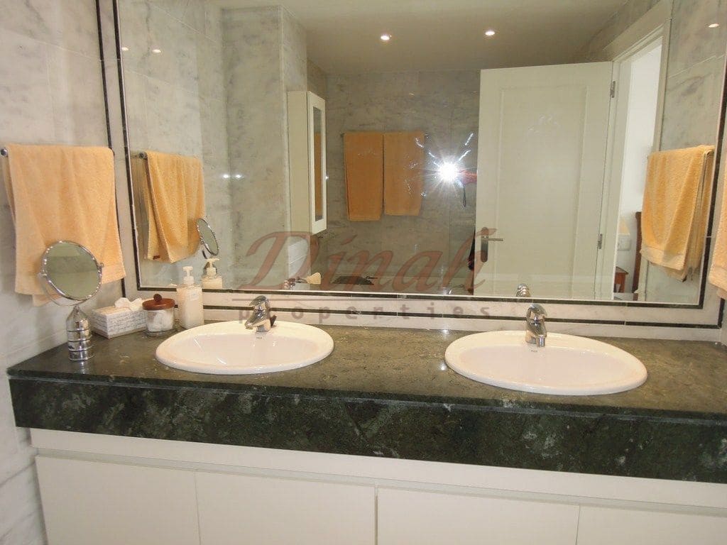 3 quarto Apartamento para arrendar em Altea com garagem - 1 800 € (Ref: 9461050)