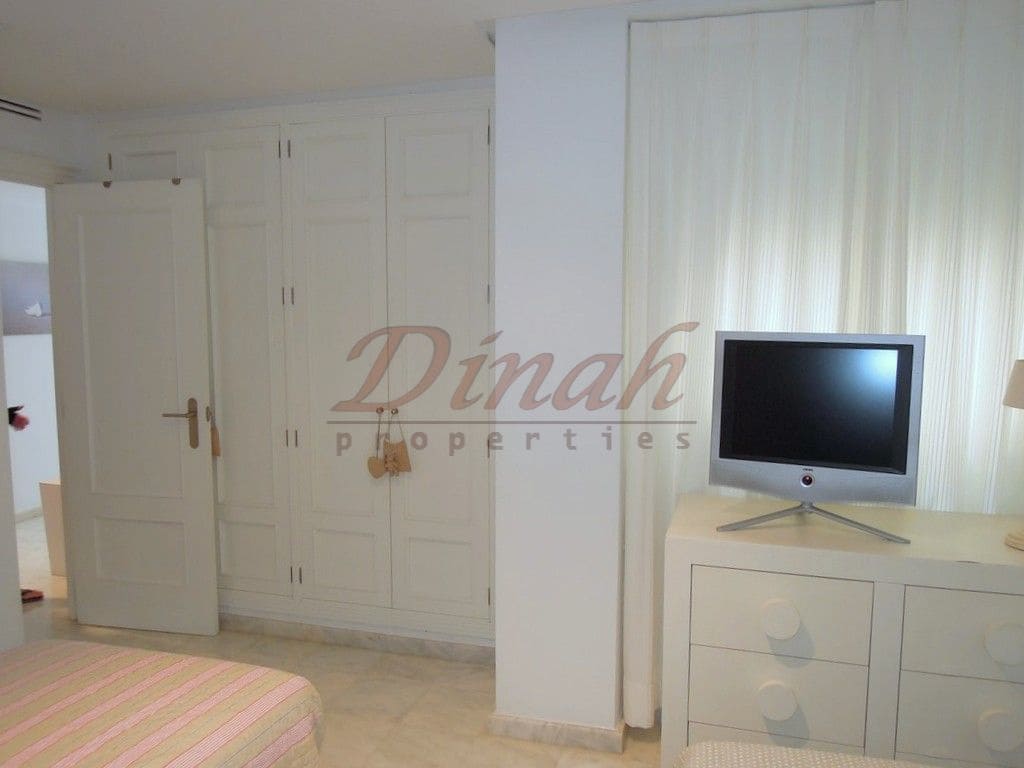 3 quarto Apartamento para arrendar em Altea com garagem - 1 800 € (Ref: 9461050)