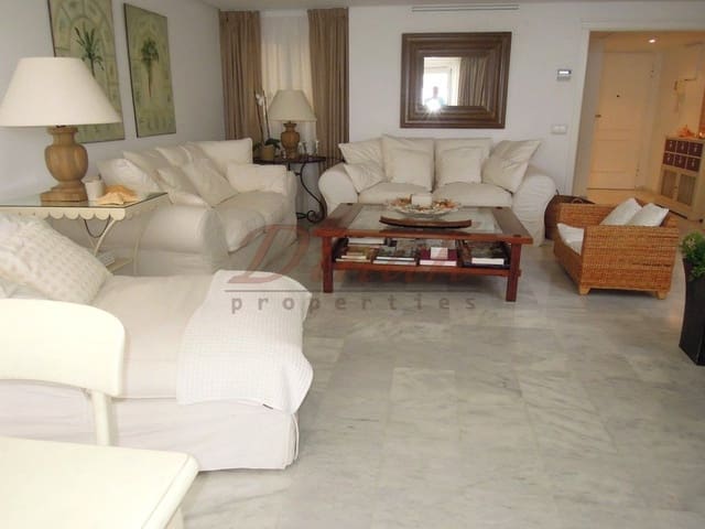 Apartamento de 3 habitaciones en Altea en alquiler con garaje - 1.800 € (Ref: 9461050)
