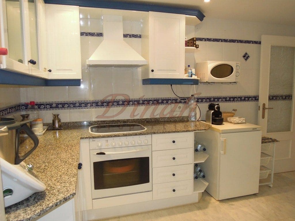 3 quarto Apartamento para arrendar em Altea com garagem - 1 800 € (Ref: 9461050)