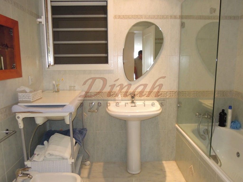 3 quarto Apartamento para arrendar em Altea com garagem - 1 800 € (Ref: 9461050)