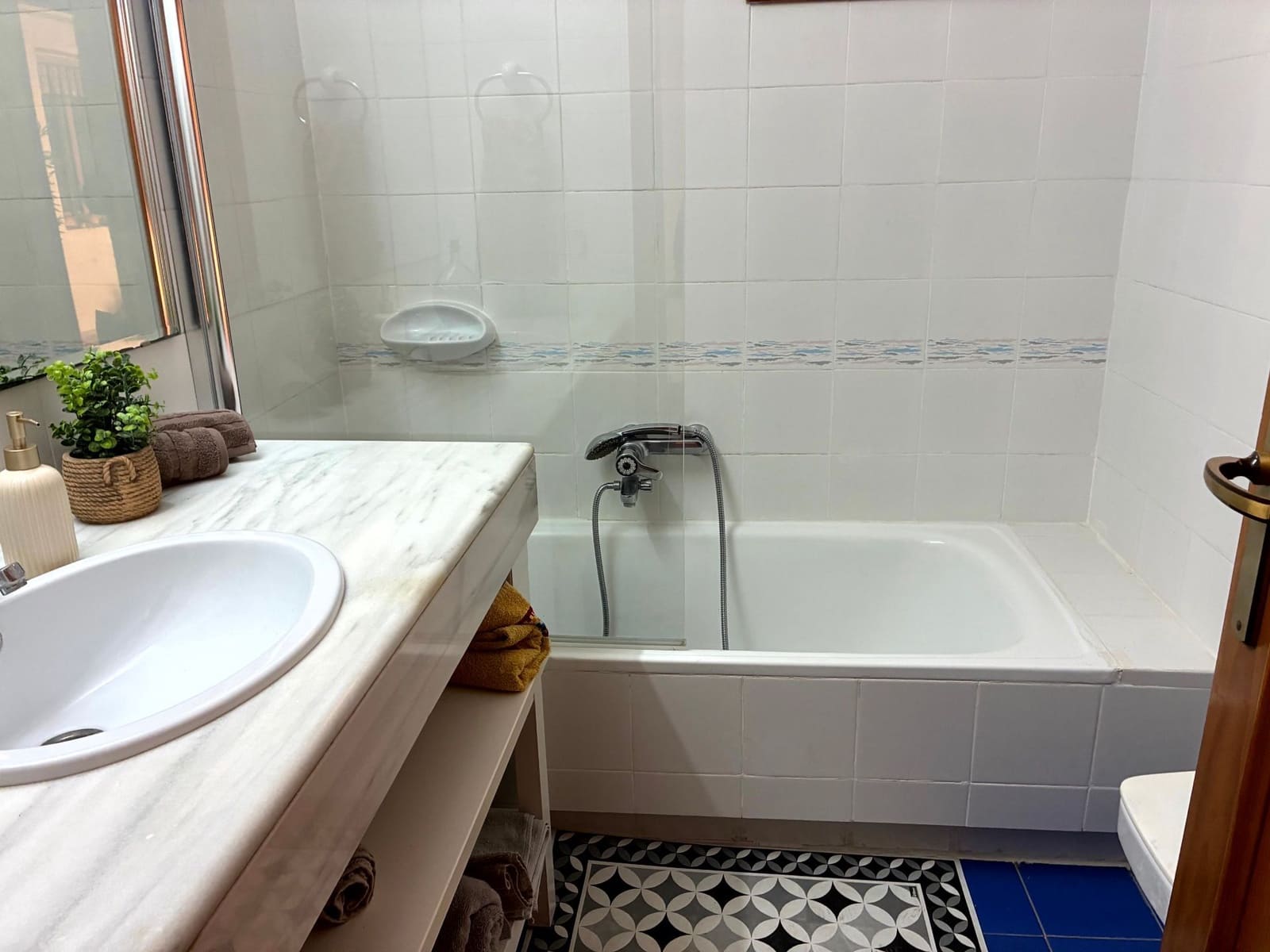 1 quarto Apartamento para arrendar em Altea com piscina garagem - 900 € (Ref: 9526071)