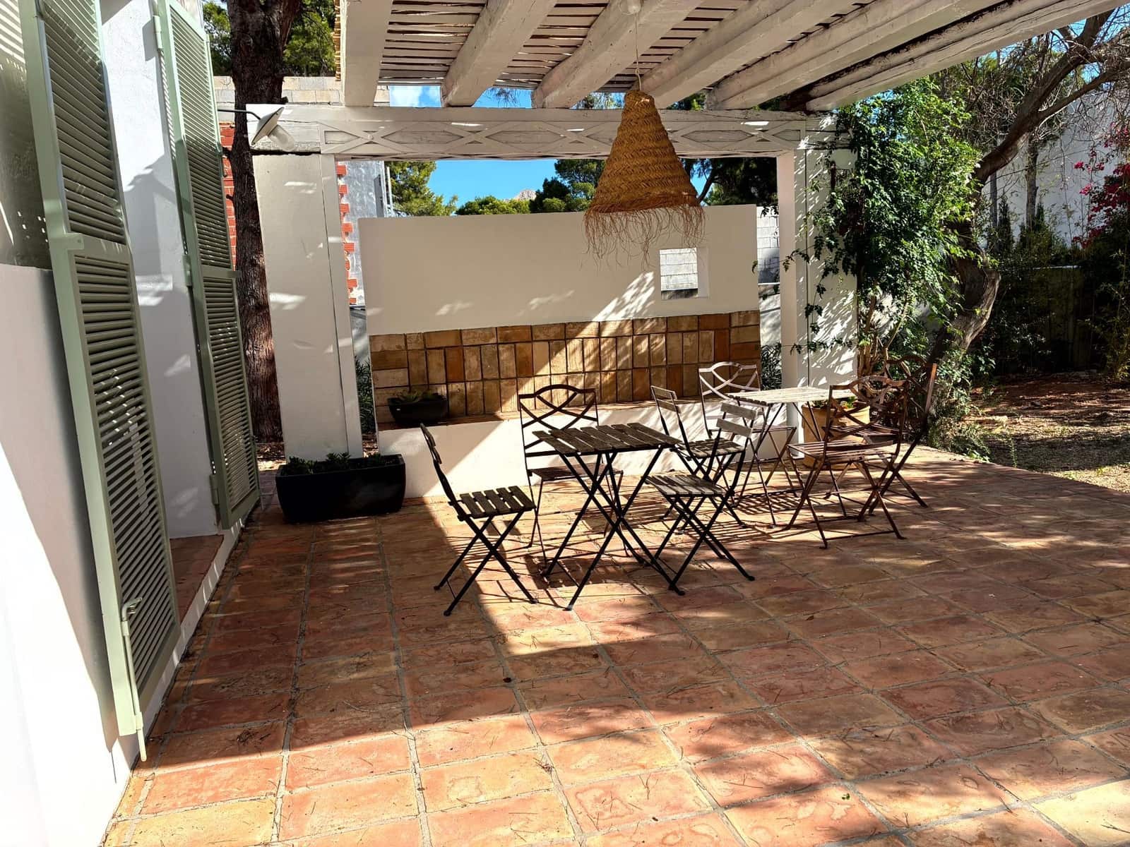 5 makuuhuone Huvila myytävänä paikassa Altea mukana uima-altaan 
autotalli - 1 180 000 € (Ref: 9560865)