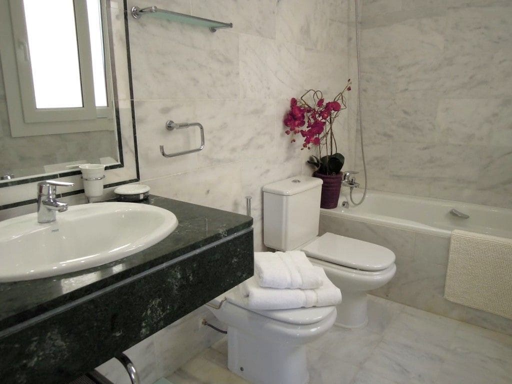 3 quarto Apartamento para arrendar em Altea com piscina garagem - 5 000 € (Ref: 9598628)