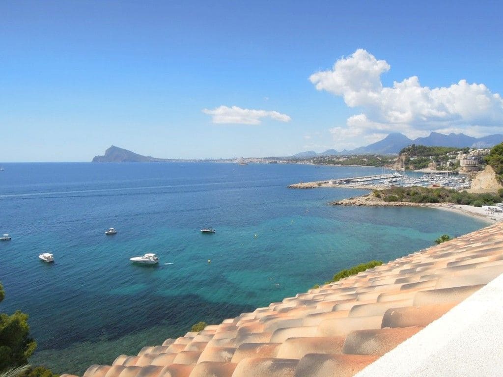 3 quarto Apartamento para arrendar em Altea com piscina garagem - 5 000 € (Ref: 9598628)