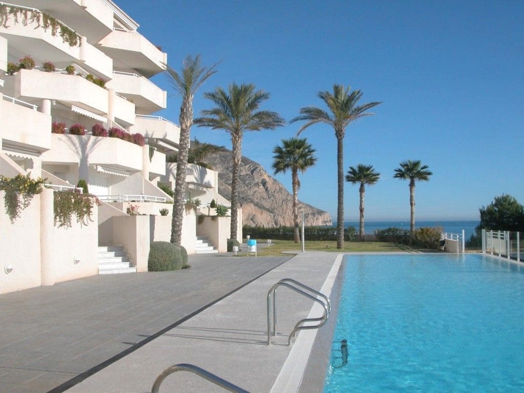 3 quarto Apartamento para arrendar em Altea com piscina garagem - 5 000 € (Ref: 9598628)