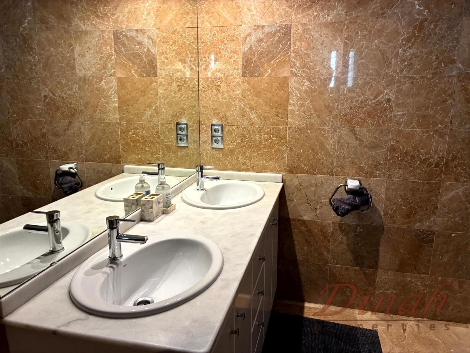 2 quarto Apartamento para arrendar em Altea com piscina - 1 250 € (Ref: 9815453)