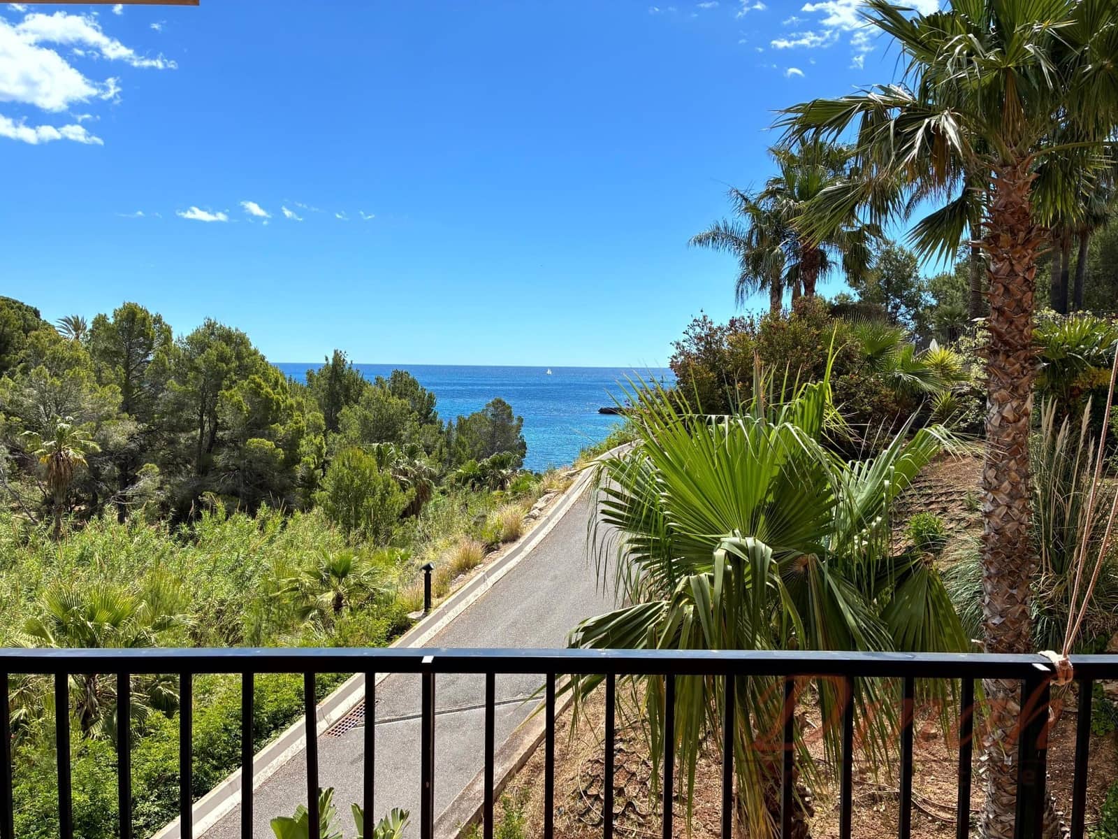2 bedroom Apartment for rent in Altea with pool garage - € 1,350 (Ref: 9838847)