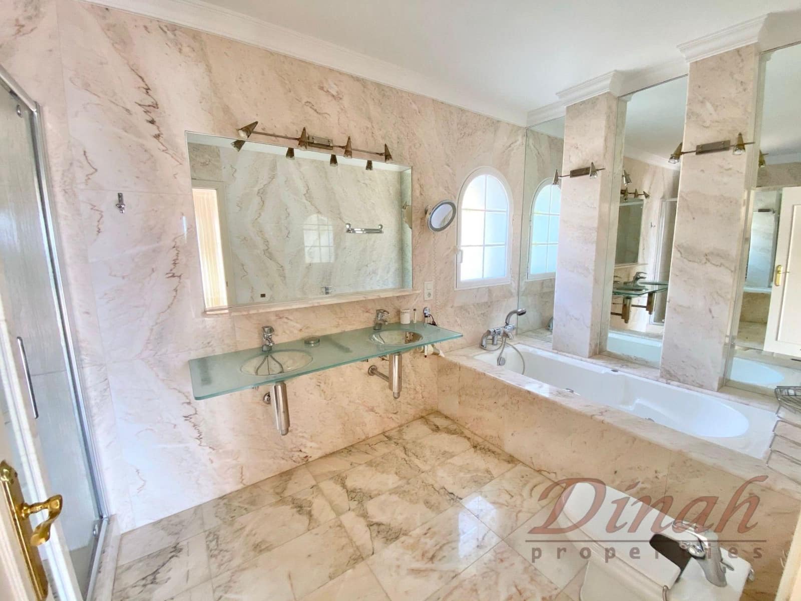 5 chambre Villa/Maison à vendre à Altea avec piscine garage - 900 000 € (Ref: 9854853)
