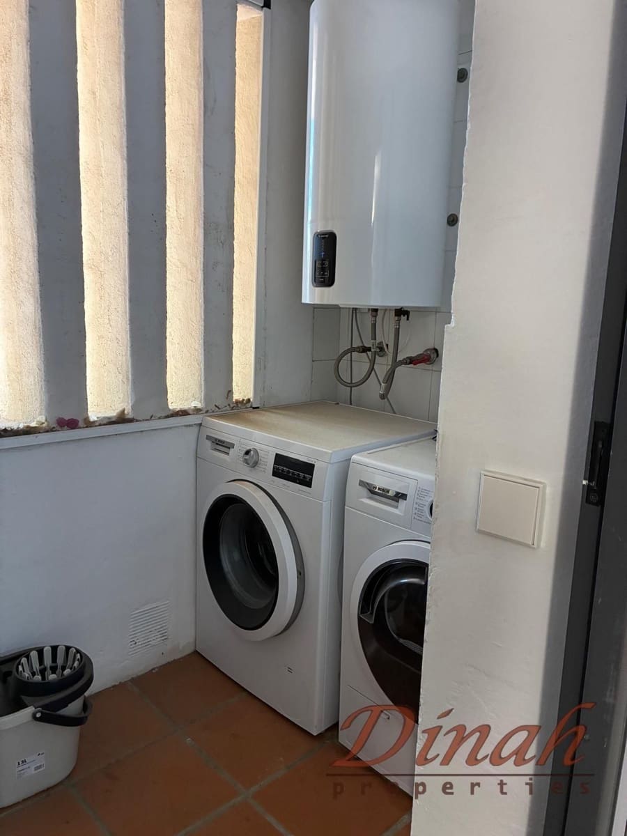 2 bedroom Apartment for sale in Altea with pool garage - € 525,000 (Ref: 9953653)