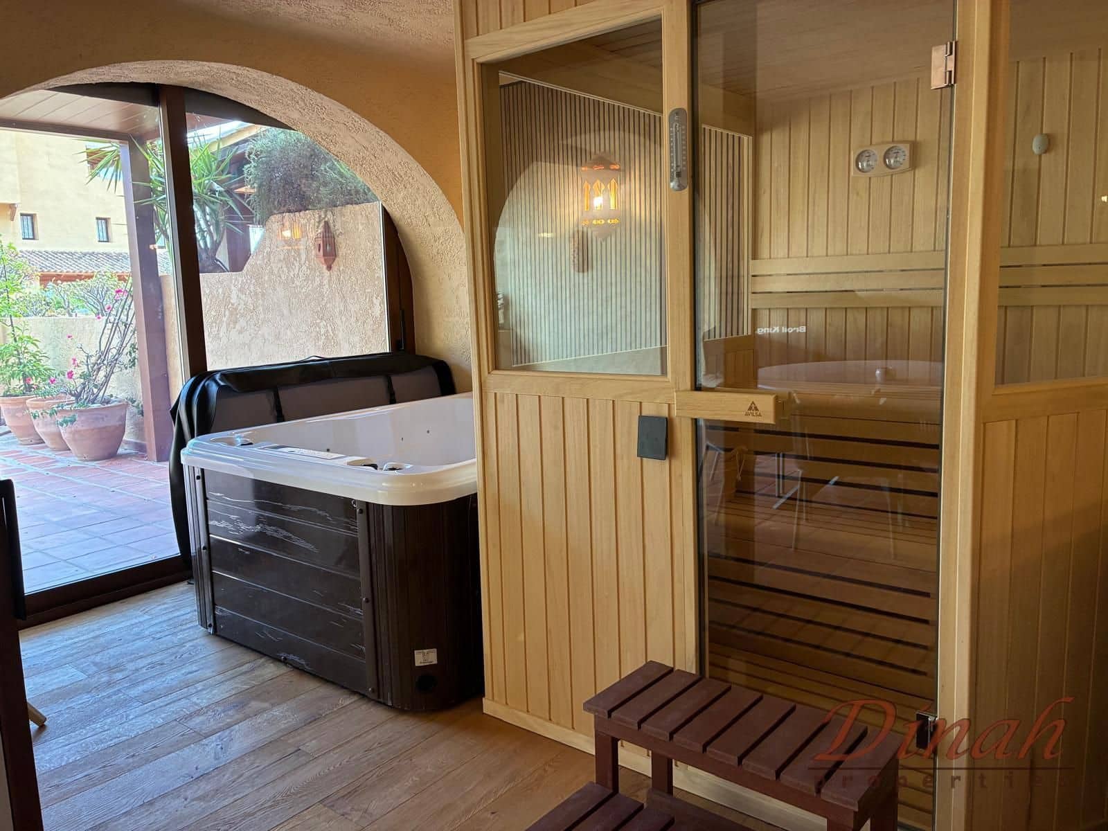 2 bedroom Apartment for sale in Altea with pool garage - € 525,000 (Ref: 9953653)