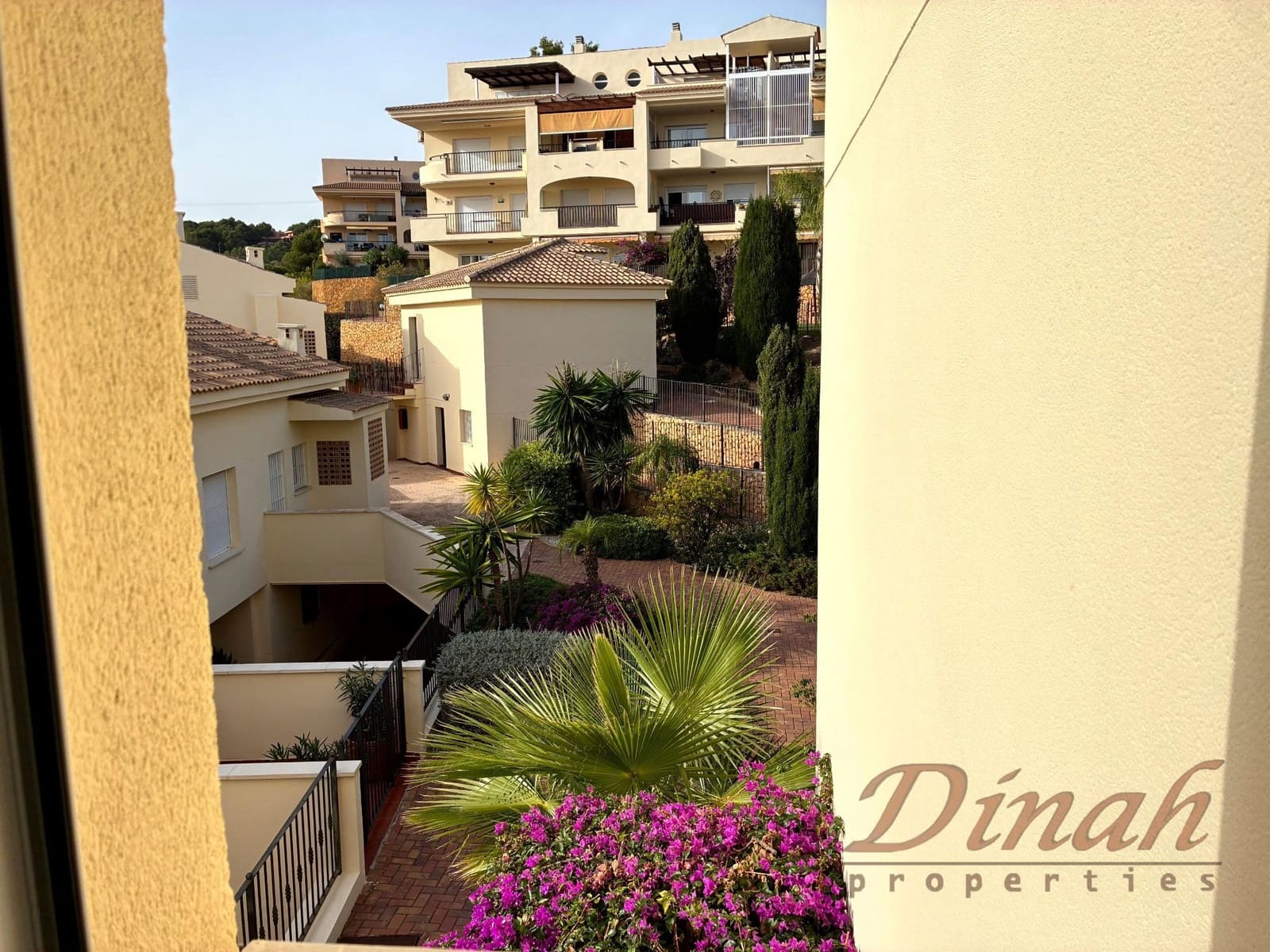 2 soverom Leilighet til leie i Altea med svømmebasseng garasje - € 1 250 (Ref: 9978125)