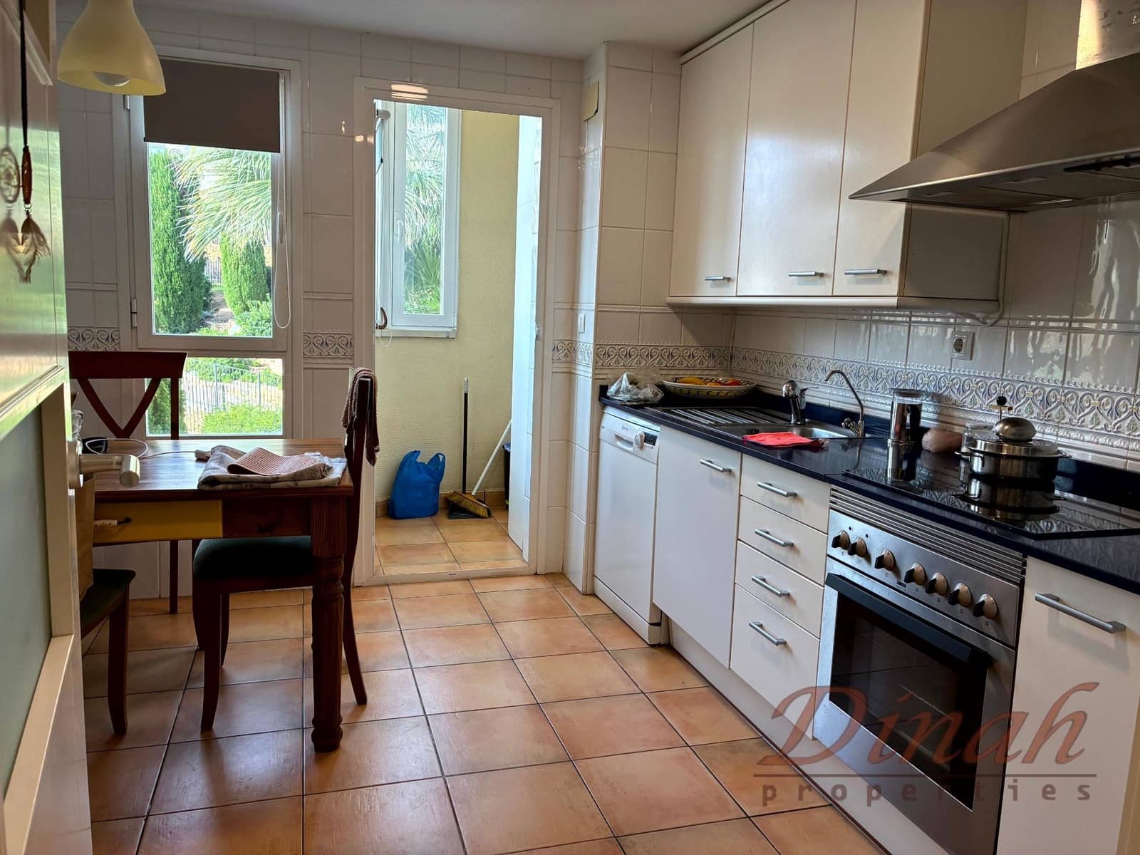 2 soverom Leilighet til leie i Altea med svømmebasseng garasje - € 1 250 (Ref: 9978125)