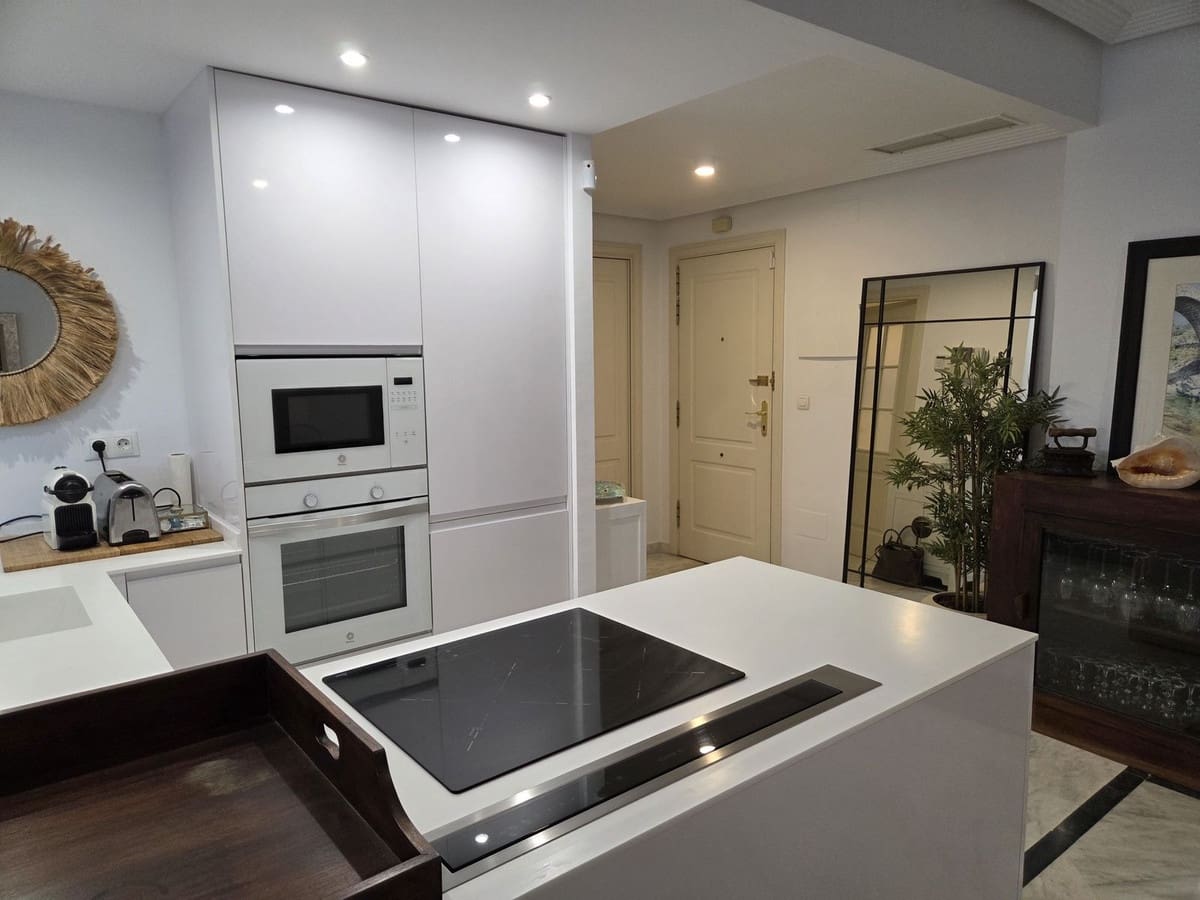 2 sovrum Lägenhet till salu i Bahia de Marbella med pool garage - 646 000 € (Ref: 10026197)