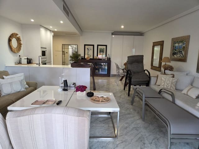 2 sovrum Lägenhet till salu i Bahía de Marbella, Marbella med pool garage - 646 000 € (Ref: 10026197)