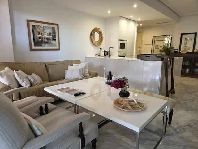2 bedroom Apartment for sale in Bahía de Marbella, Marbella with pool garage - € 646,000 (Ref: 10026197)