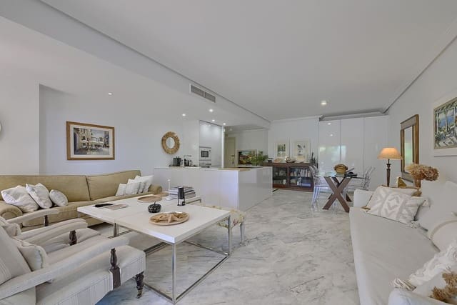 2 slaapkamer Appartement te koop in Bahía de Marbella, Marbella met zwembad garage - € 646.000 (Ref: 10026197)