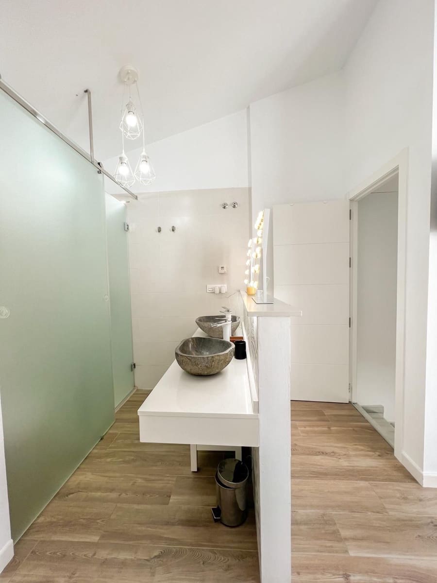 Apartamento de 2 habitaciones en La Reserva en venta con piscina garaje - 365.000 € (Ref: 10048463)