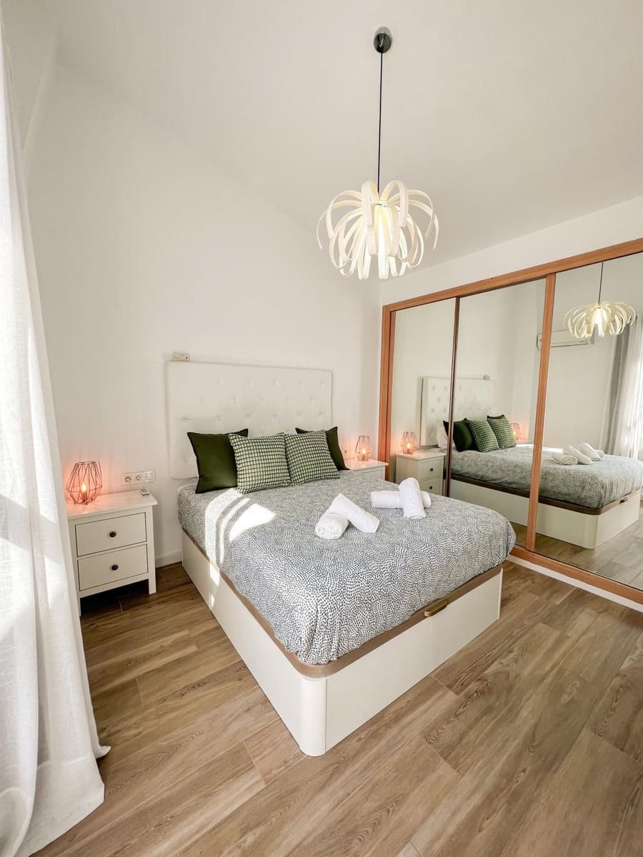 Apartamento de 2 habitaciones en La Reserva en venta con piscina garaje - 365.000 € (Ref: 10048463)