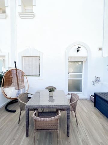 2 sypialnia Apartament na sprzedaż w La Reserva, Marbella z basenem garażem - 365 000 € (Ref: 10048463)