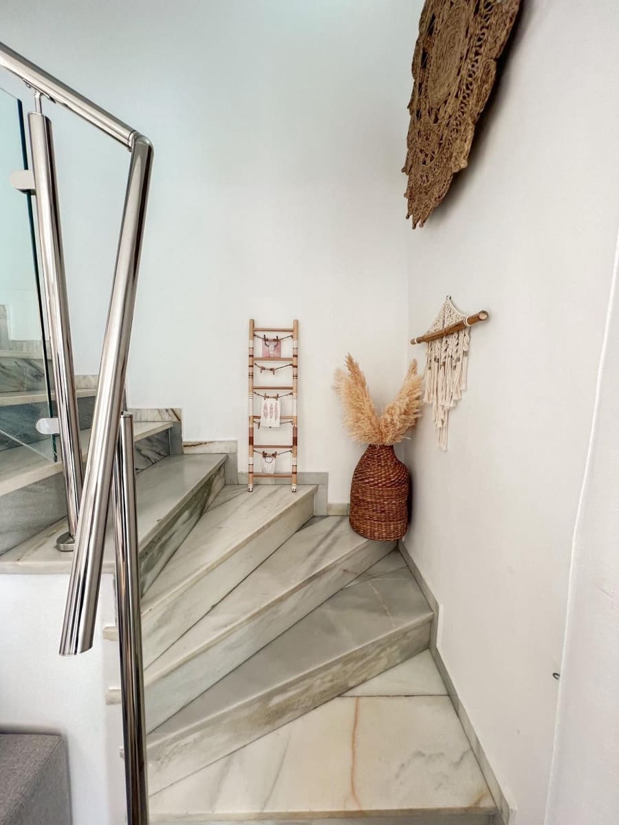Apartamento de 2 habitaciones en La Reserva en venta con piscina garaje - 365.000 € (Ref: 10048463)