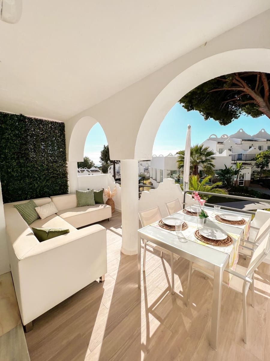 Apartamento de 2 habitaciones en La Reserva en venta con piscina garaje - 365.000 € (Ref: 10048463)