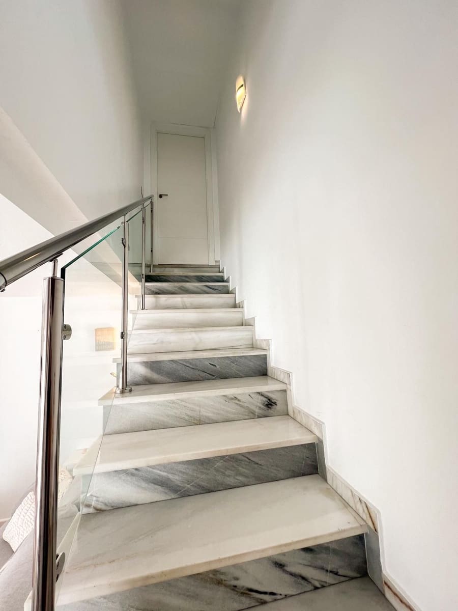 Apartamento de 2 habitaciones en La Reserva en venta con piscina garaje - 365.000 € (Ref: 10048463)